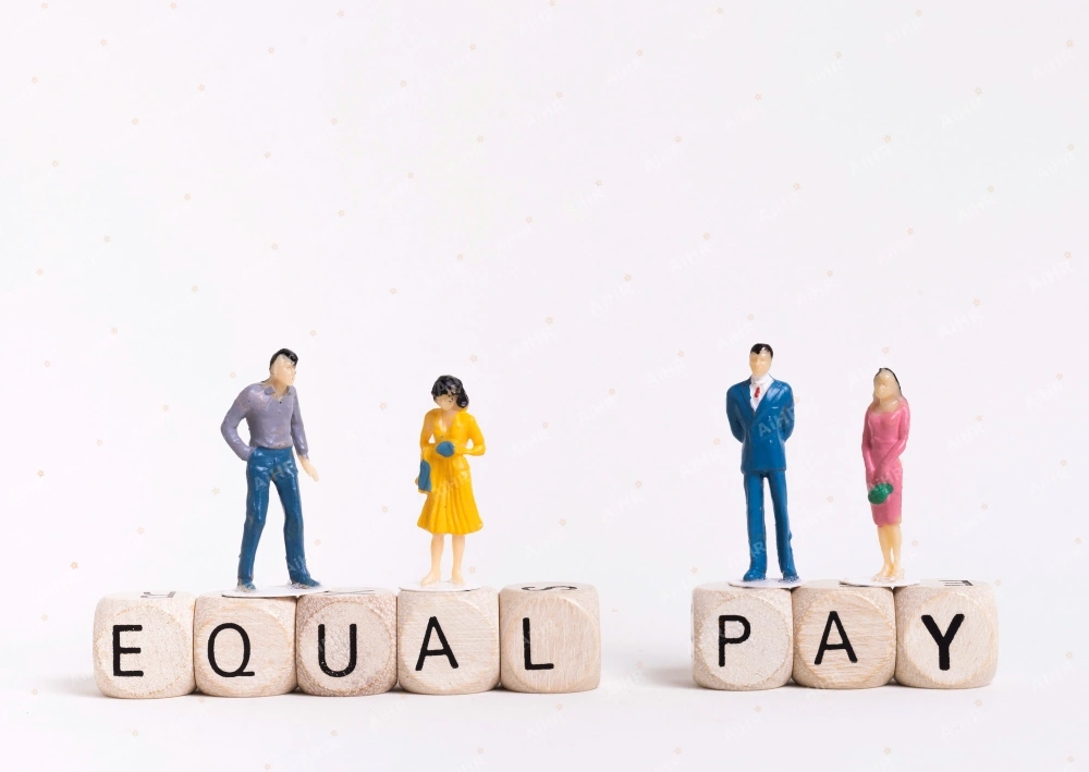 Định nghĩa & phân biệt Pay Equity vs Pay Equality