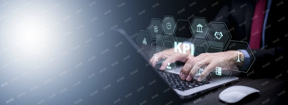 KPI chính là công cụ quản lý hiệu suất để giao trách nhiệm cho nhân viên và đánh giá xem họ đã làm theo đúng chiến lược đó hay chưa